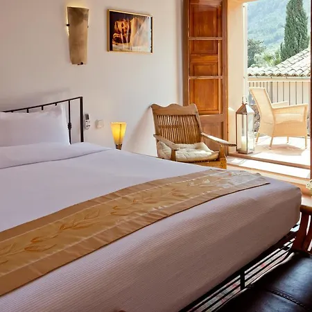Roses Hotel